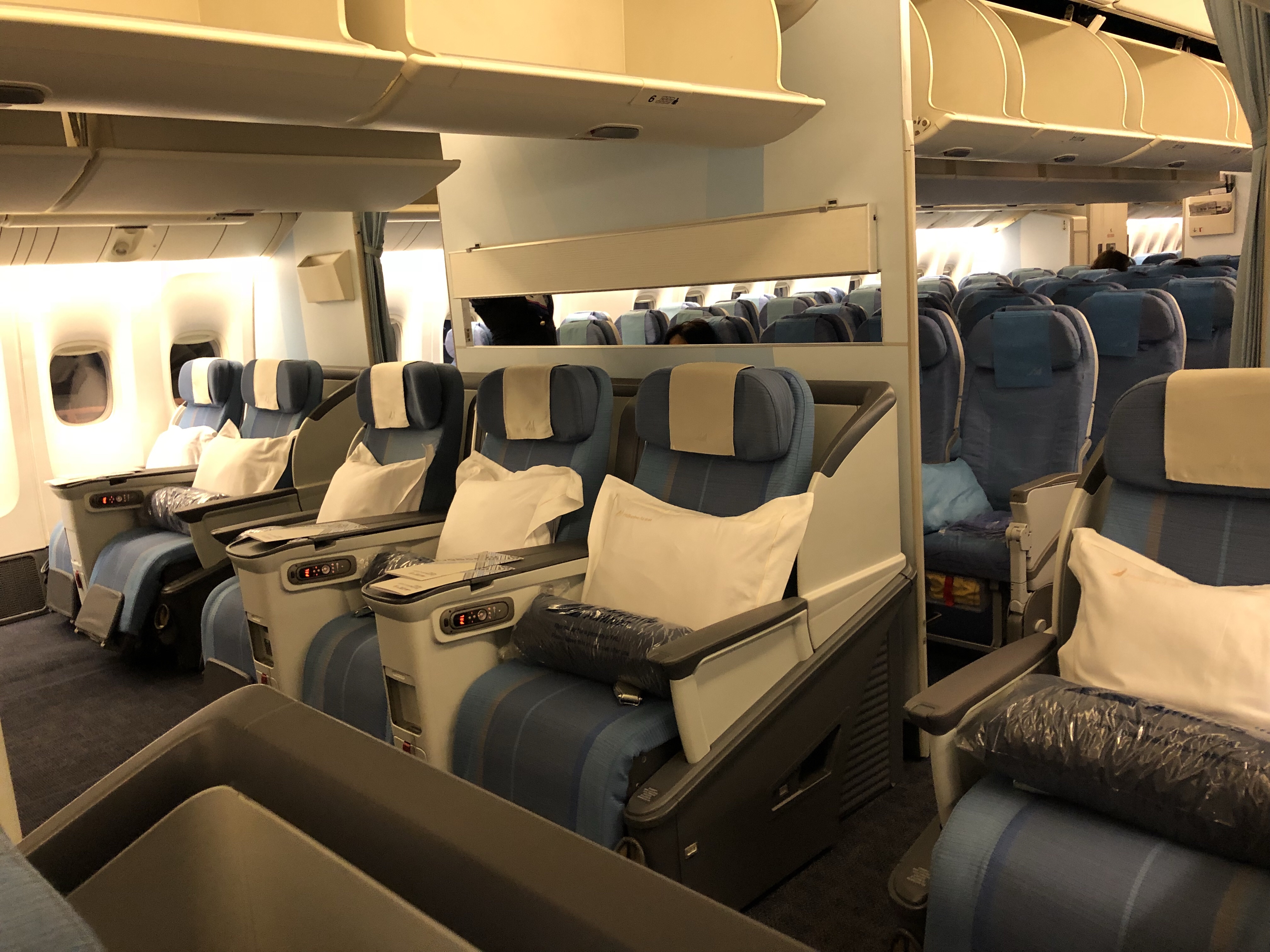 Philippine Airlines Boeing 777 300 Seating Chart